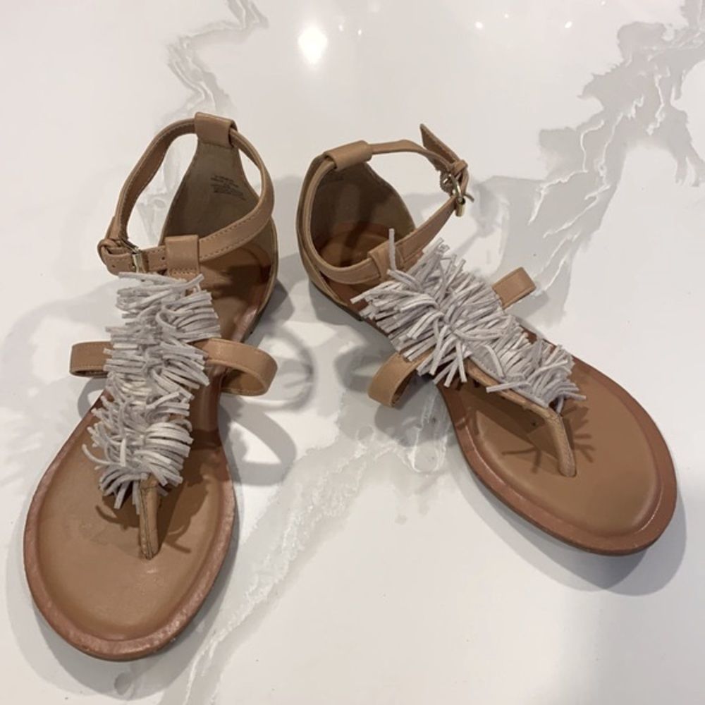 Old Navy Fringe Sandals Tan & White Womens Sz 7